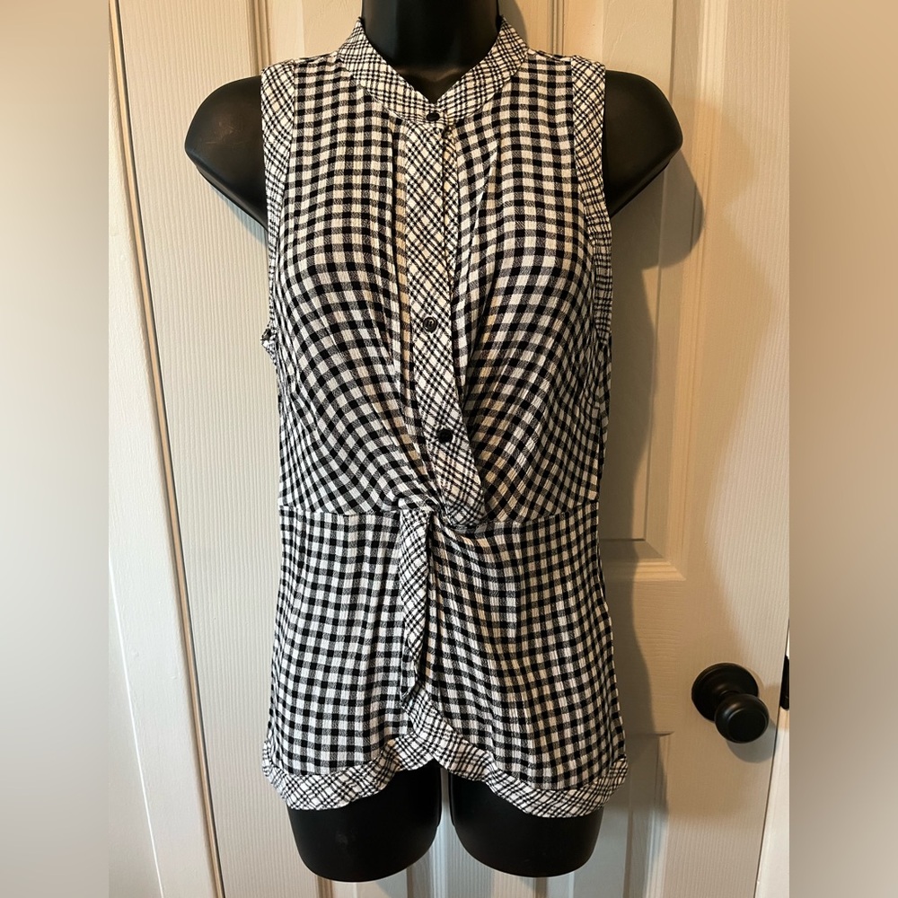 Guess Black and White Sleeveless Blouse with Tie Front